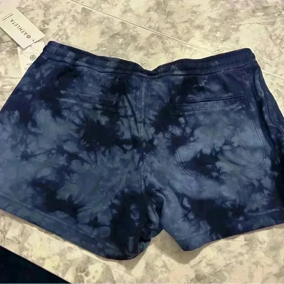 NWT Women’s Athleta Farallon Blue Acid Wash lounge shorts size XL - Picture 3 of 3
